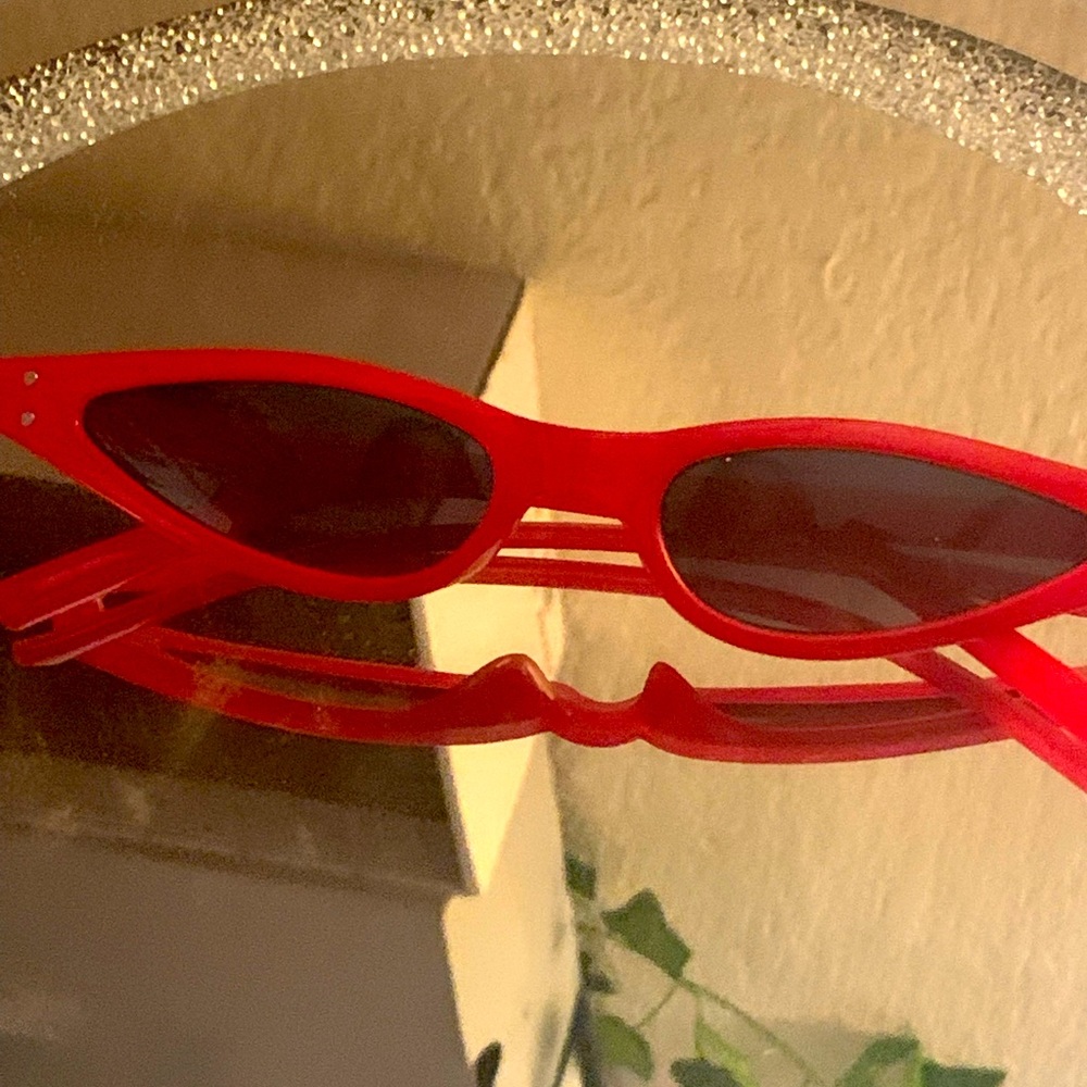 PARTY GLASSES